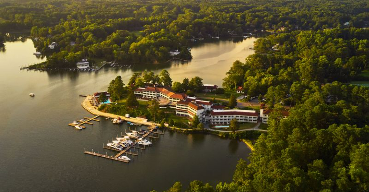 バージニア州に訪れる13のオフビートの町