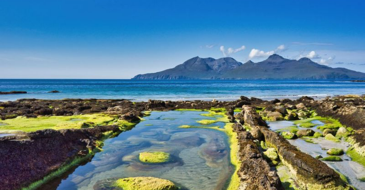 これらの10の秘密の逃走が存在するとき、これらの4つの観光客のtrapに時間を無駄にしないでください