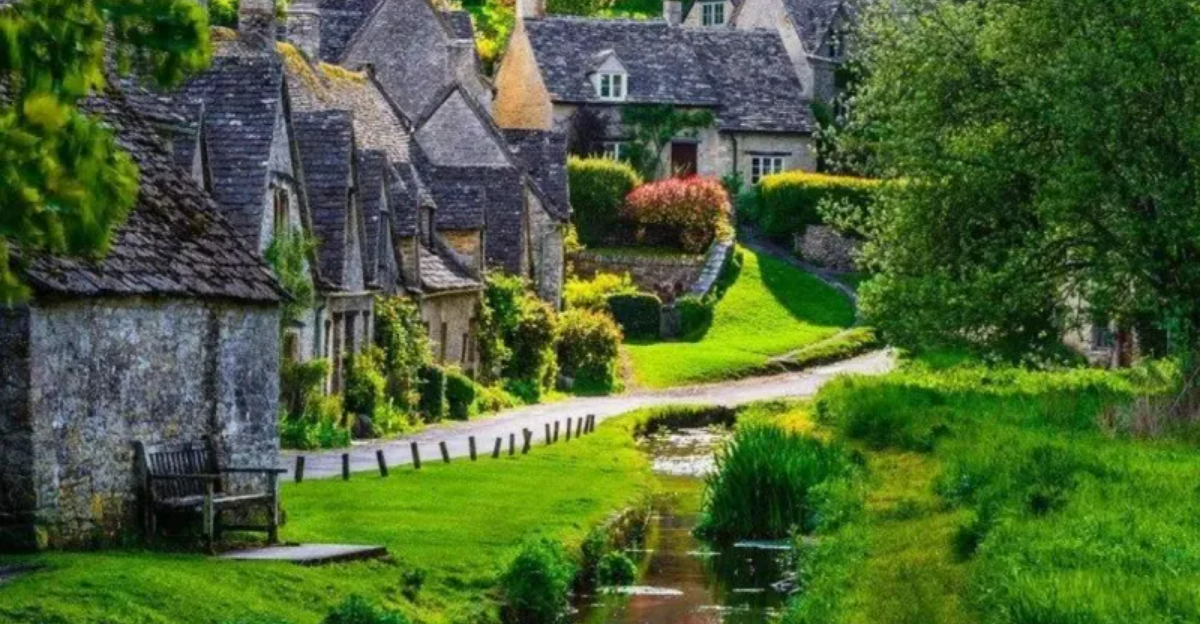 私の経験では、これらの3つの村は家族にとって退屈でした + 10の子供向けの村は喜びに満ちていました