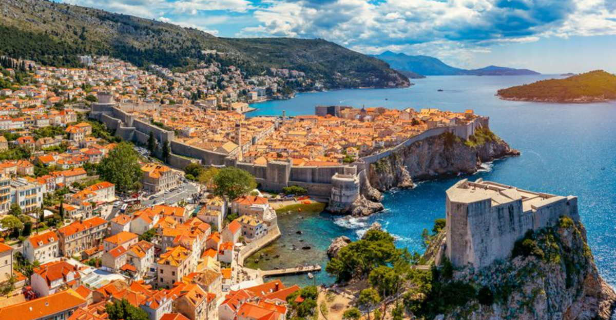 トップの場所観光客は2025年に最も訪問することを避けます