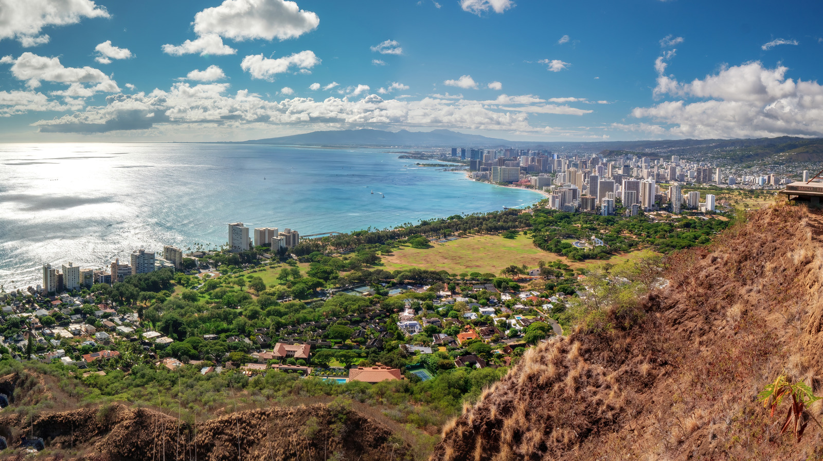 ハワイは、史上初のグリーン料金を可決します。それが観光客にどのように影響するかは次のとおりです