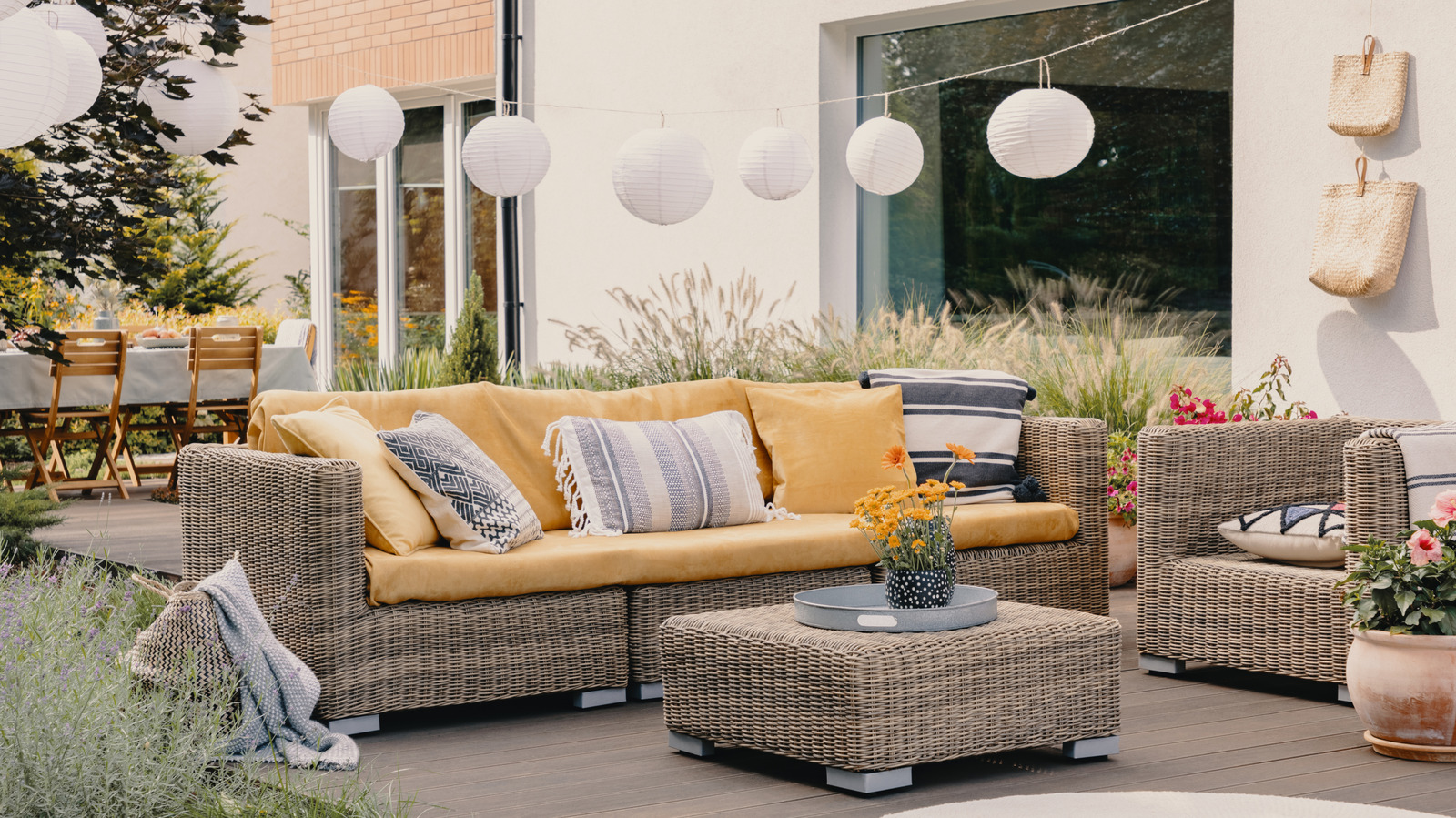 これらはあなたの屋外スペースにある最高の色と最悪の色です