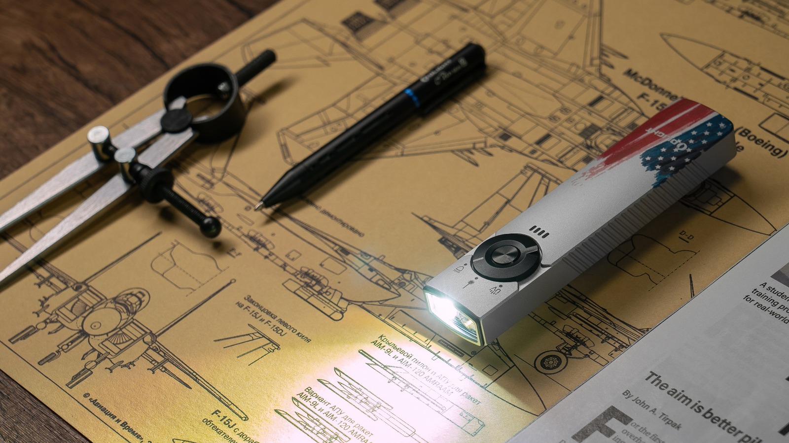 このポケットサイズの懐中電灯は、あなたがいなくてはならない強力で長持ちするツールです