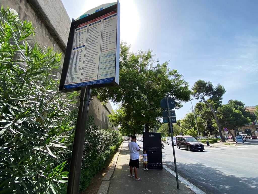 Palermo to Monreale Bus Stop in Piazza Indipendenza