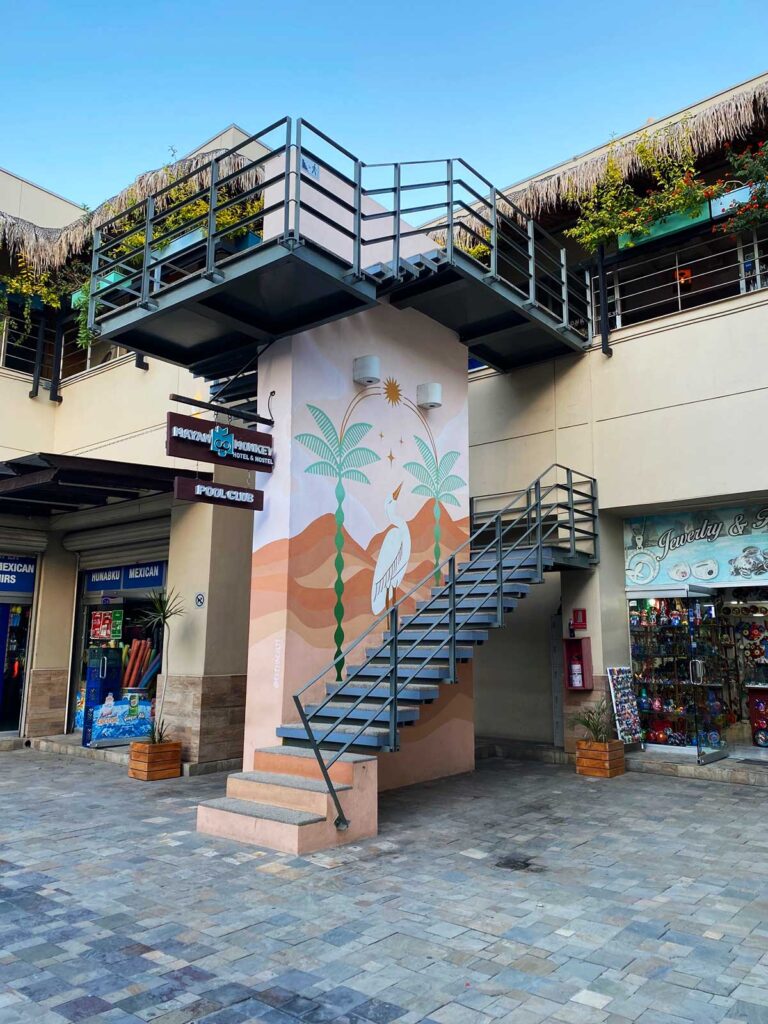 Best Hostels in Cabo San Lucas - Mayan Monkey