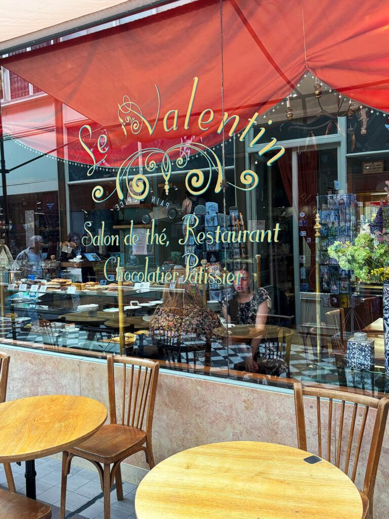 Le Valentin Tearoom in Passage Jouffroy Paris