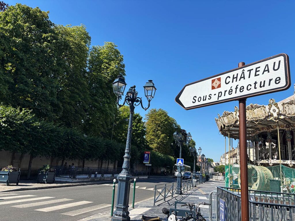 How to Get to Fontainebleau Chateau from Paris by Train